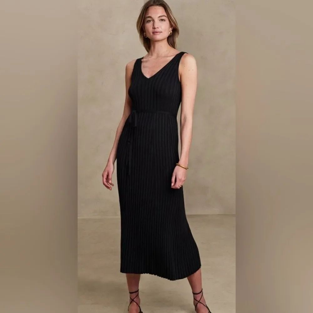 Banana Republic Sweater Dress Pleated Maxi Black Tie Waist Stretch Sz SP